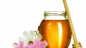 油性肌膚每天早上一杯蜂蜜水是必不可少的