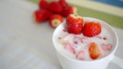草莓酸奶面膜